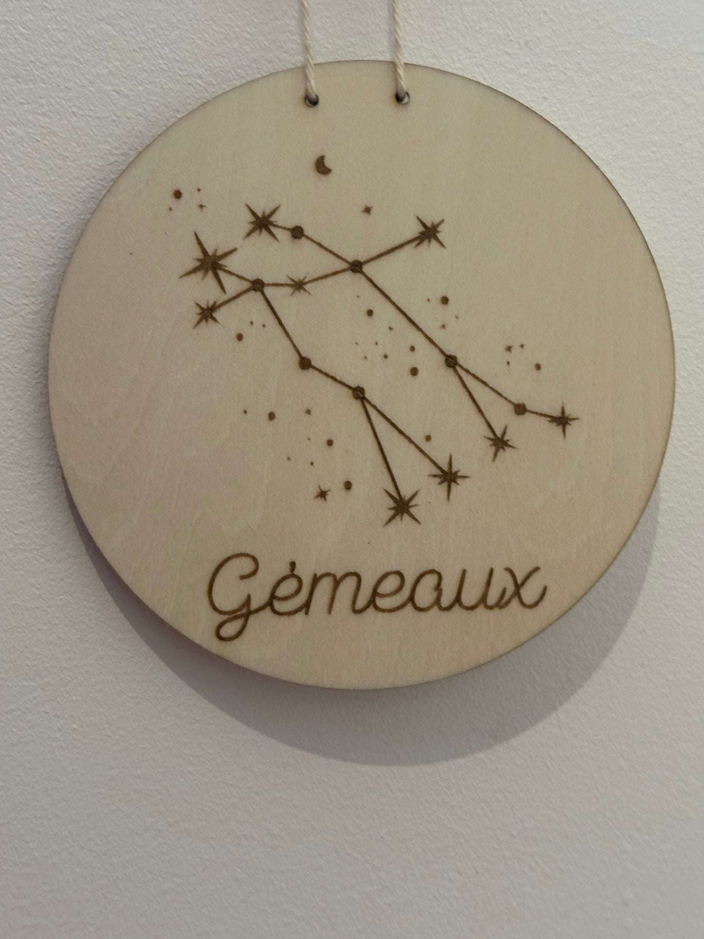 Signe astro et constellation sur disque