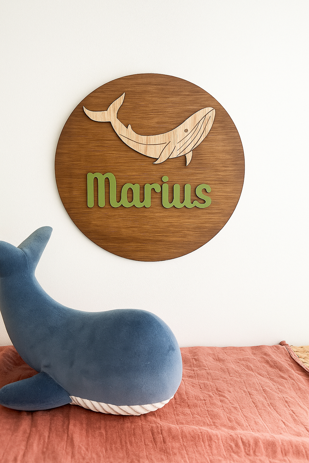 Suspension - Prénom en bois chambre bébé - Motif Baleine