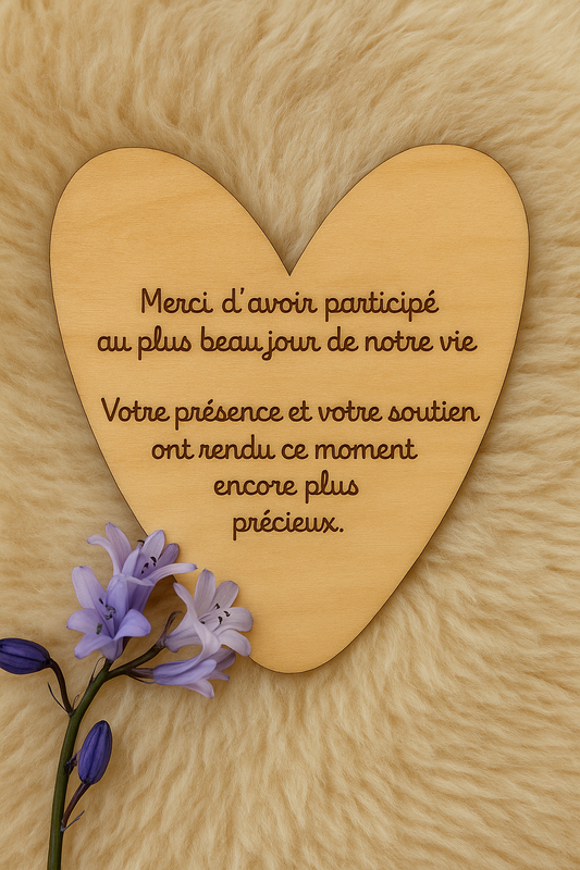carte en bois en forme de coeur pour remercier sage femme suite à accouchement