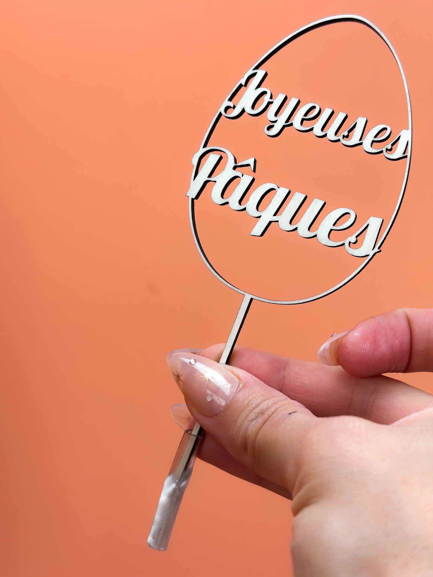 cake topper en bois en forme d'euf de paques : joyeuses paques