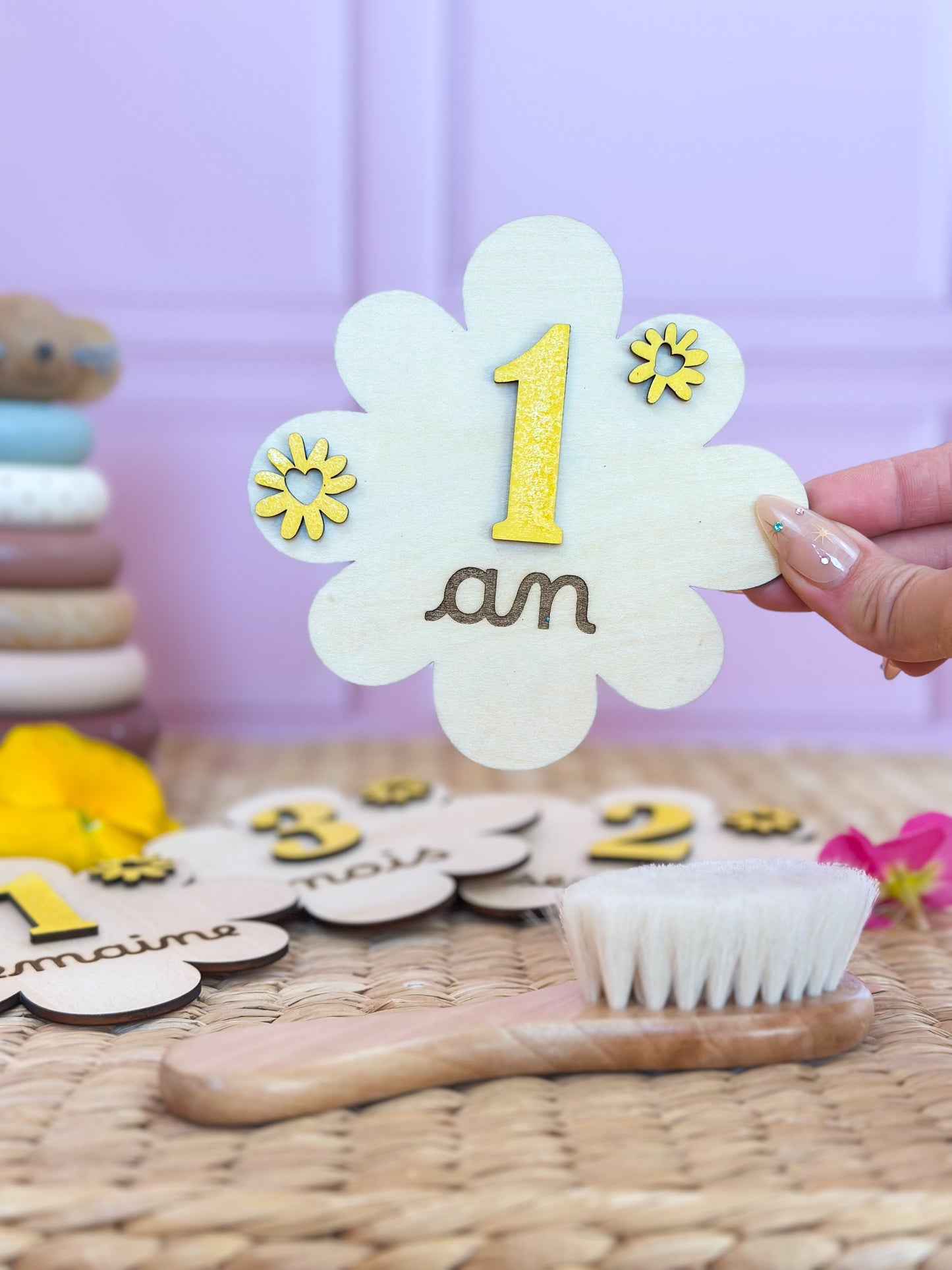 Cartes étapes bébé en forme de fleurs en 3 dimensions et couleur