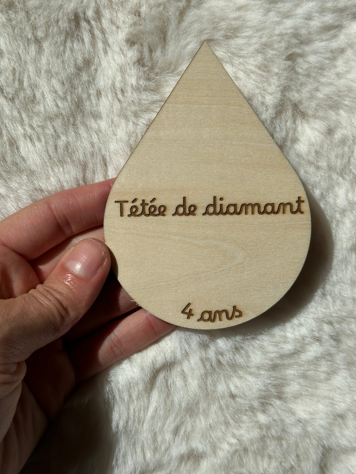 carte étape en forme de goutte de lait, tétée de diamant 4 ans