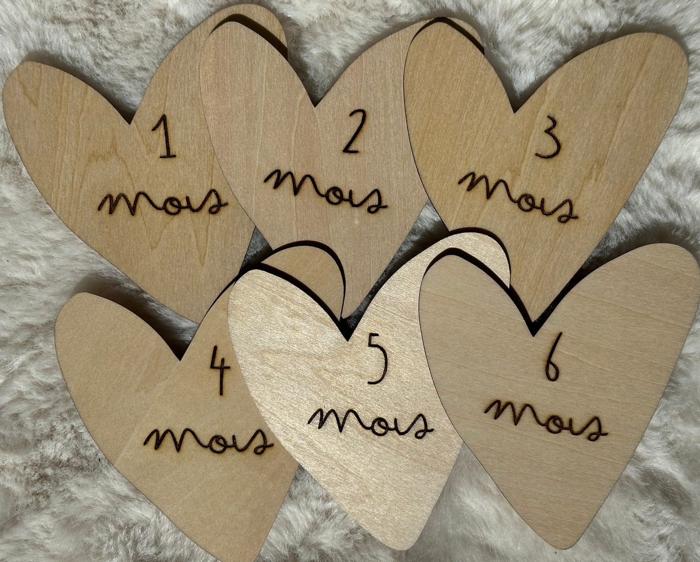 cartes étapes en bois en forme de coeur de 1 à 6 mois