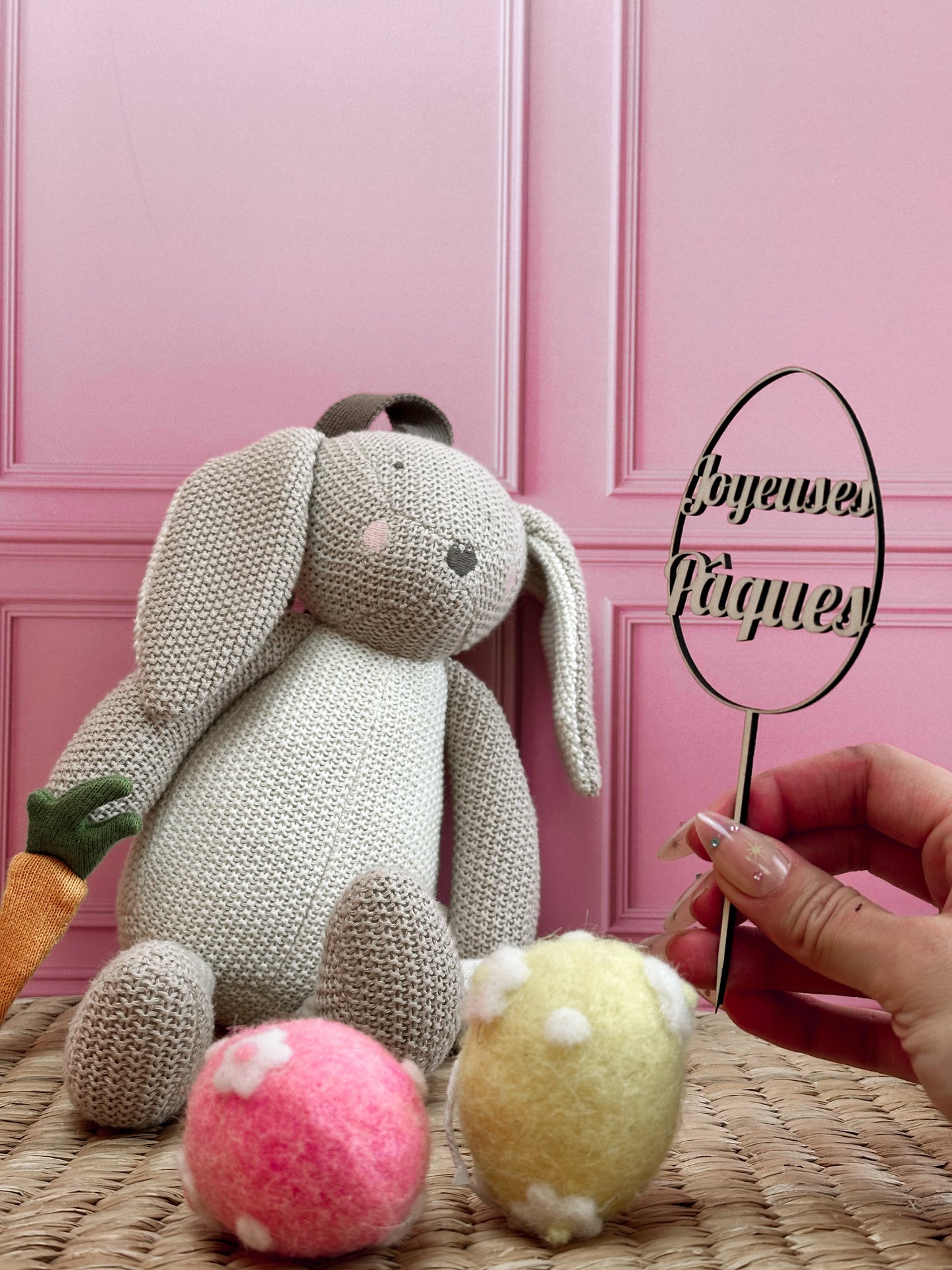 cake topper en bois en forme d'euf de paques : joyeuses paques