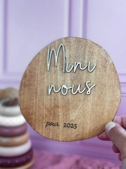 annonce grossesse épurée et minimaliste en bois