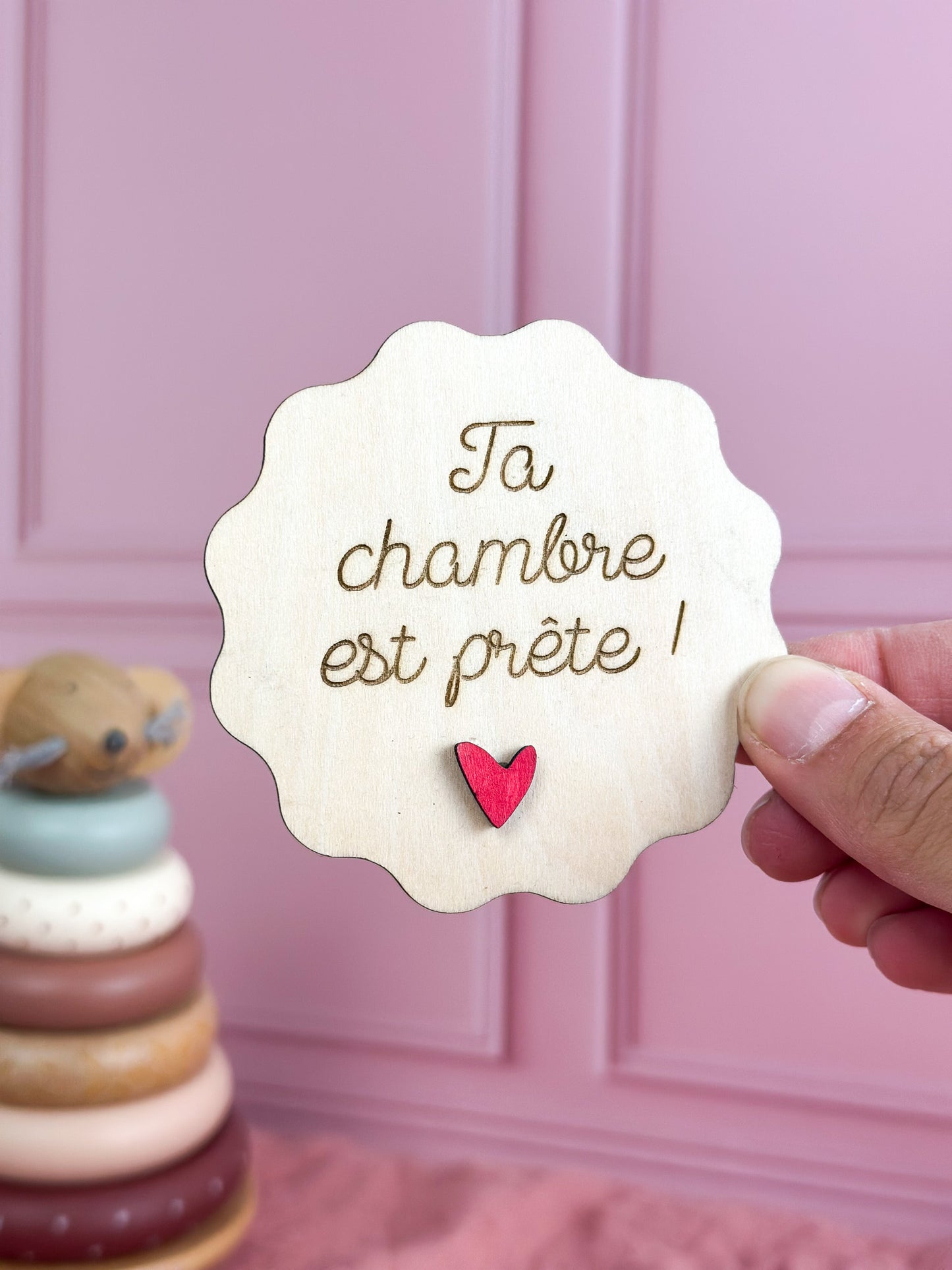 ta chambre est prête carte en bois crantée pour patienter avant l'arrivée de bébé