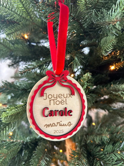 Suspension personnalisée “Joyeux Noël” – Cadeau Maîtresse, Nounou ou ATSEM