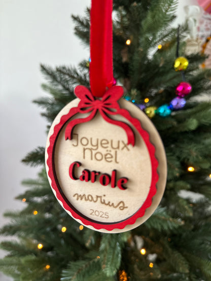 Suspension personnalisée “Joyeux Noël” – Cadeau Maîtresse, Nounou ou ATSEM