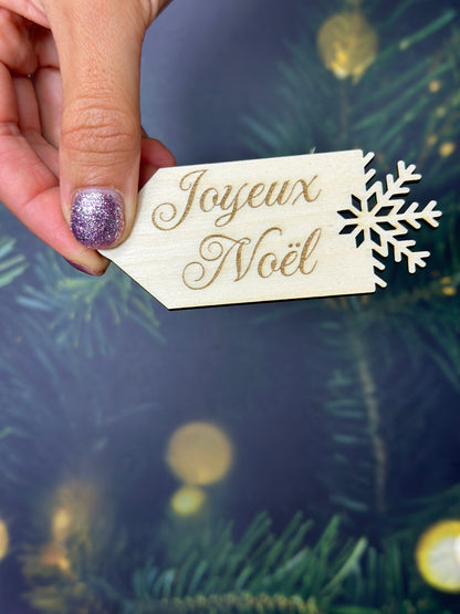 Étiquette de Noël en Bois Personnalisée - Prénom Gravé Main