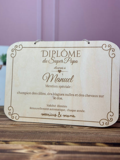 Diplôme Super Papa personnalisé en bois gravé