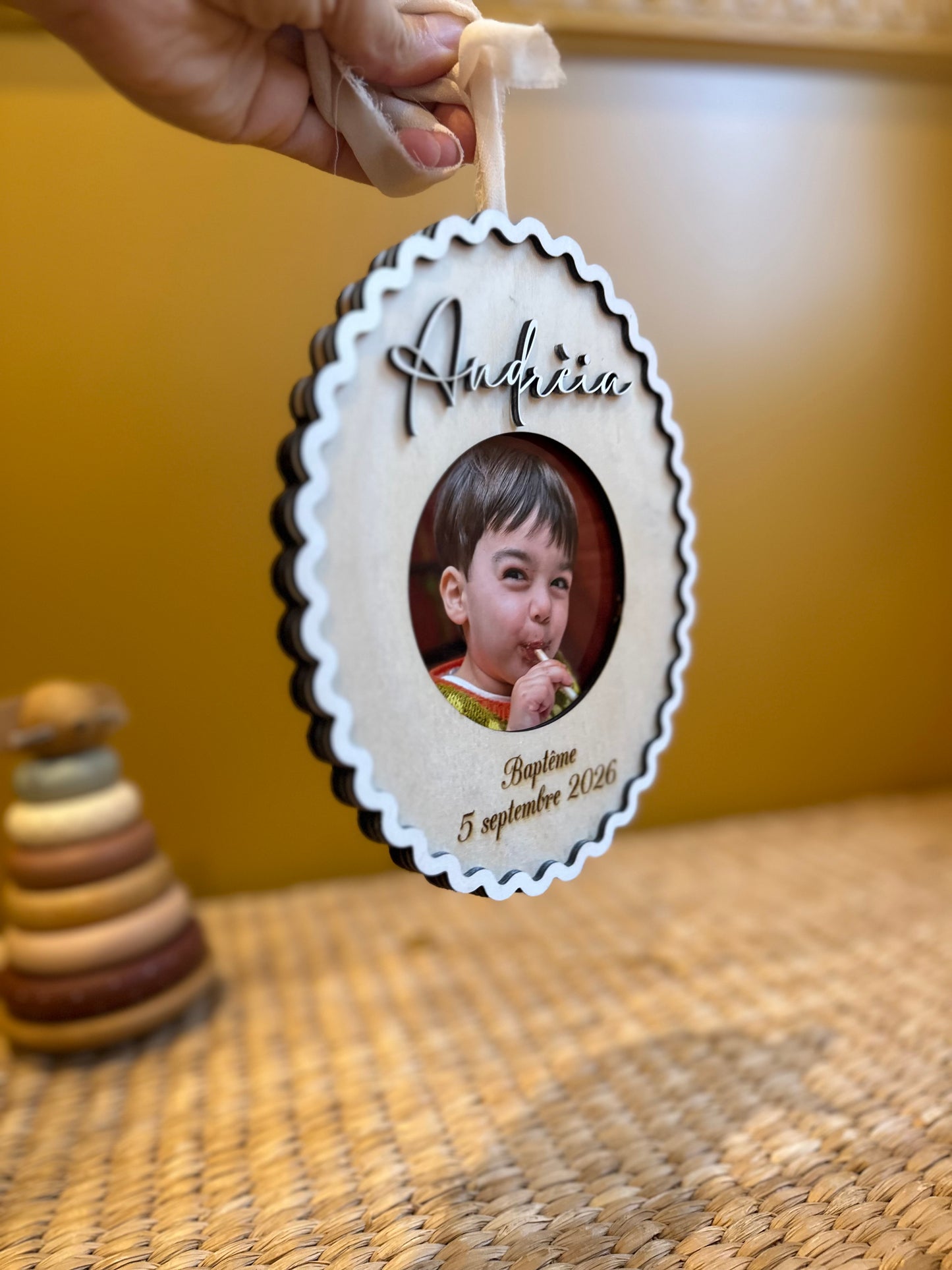 Médaillon photo baptême personnalise bois