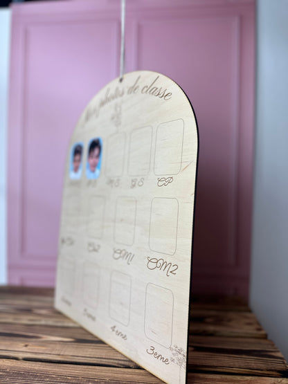 « Mes photos de classe » – Panneau souvenirs scolaires en bois, personnalisable