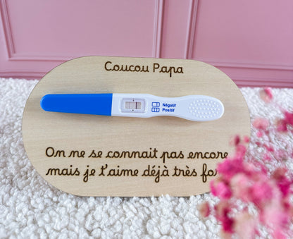 Pregnancy announcement card for expectant fathers – Pregnancy test to stick on