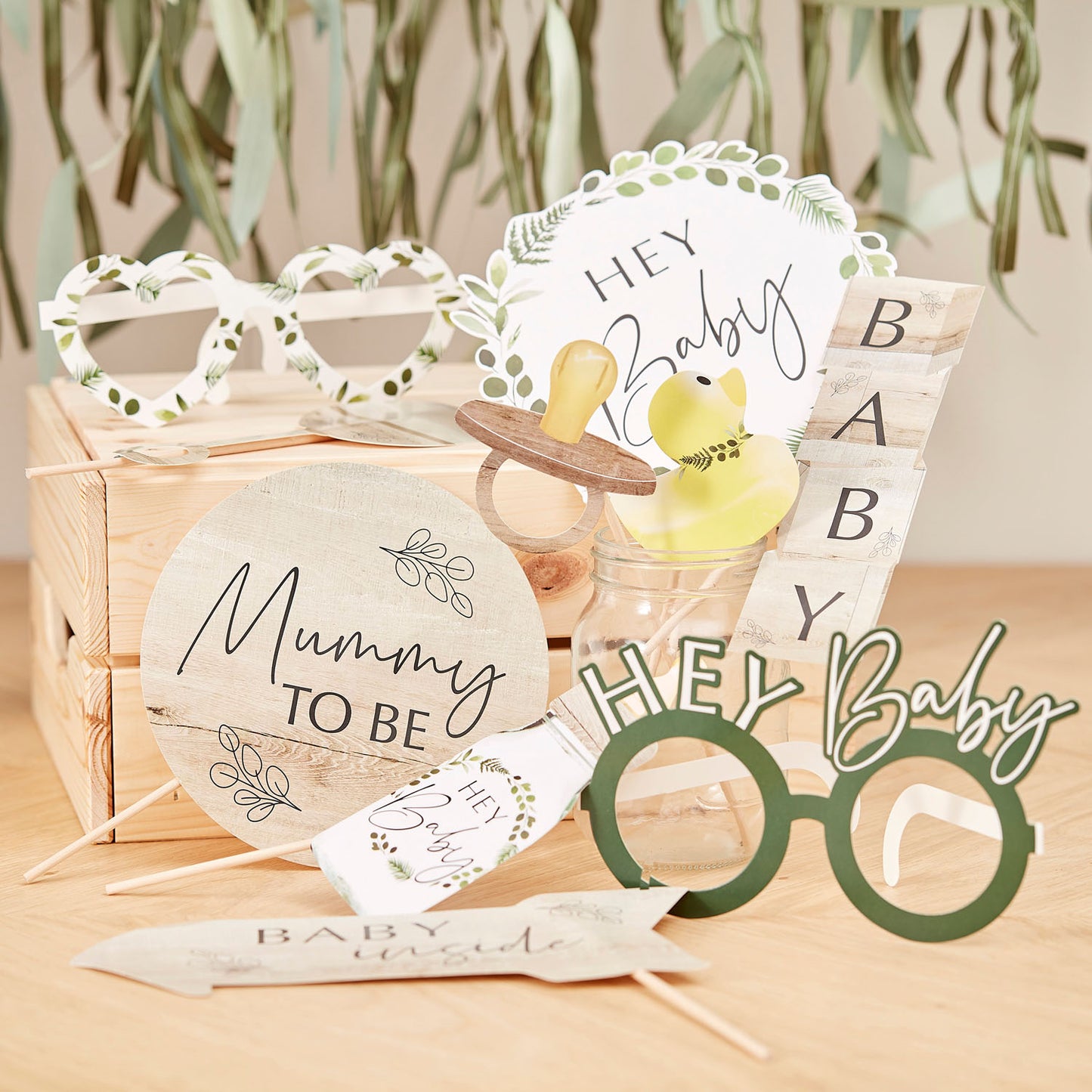 accessoires photobooth pour babyshower sauge et bois