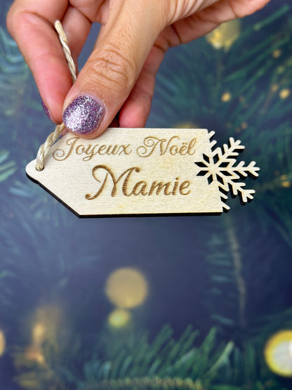 Étiquette de Noël en Bois Personnalisée - Prénom Gravé Main