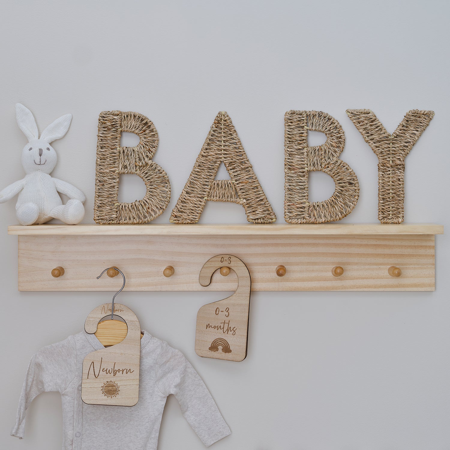 Mot BABY en osier pour baby-shower ou chambre de bébé