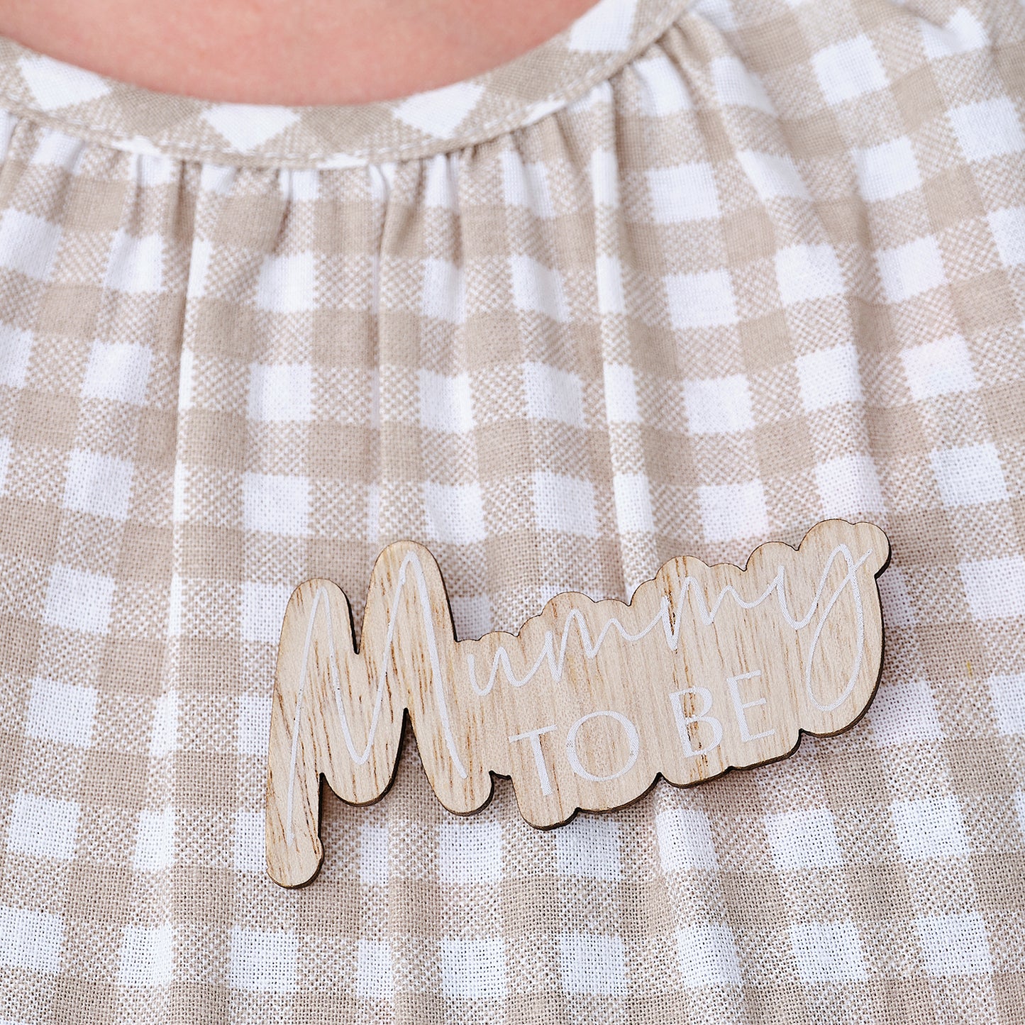 broche en bois Mummy to be Baby-shower