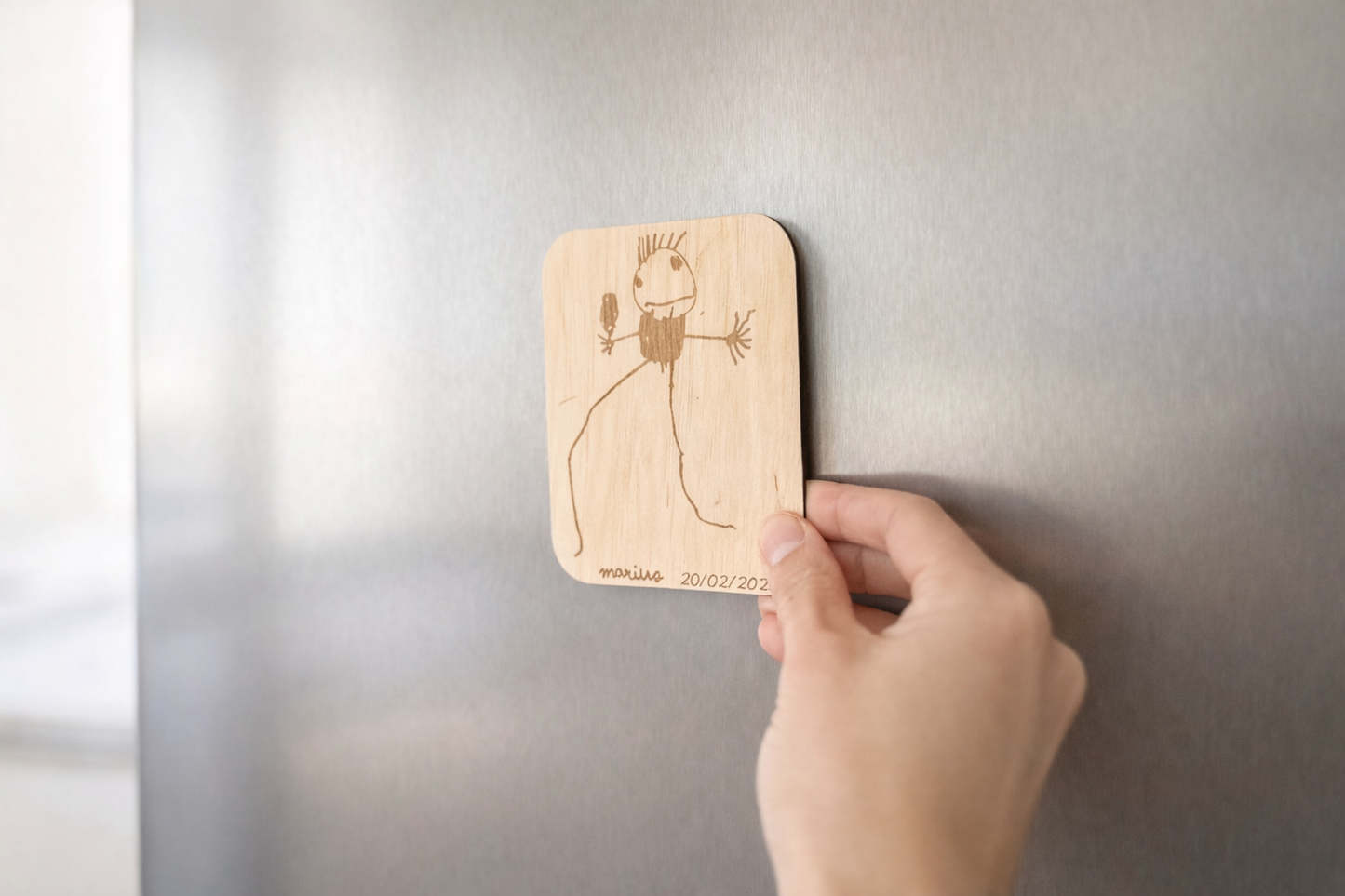 Cadeau Fête des Mères personnalisé : le dessin de votre enfant gravé sur bois