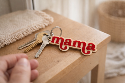 Porte-clé prénom personnalisé en bois – Cadeau maman, naissance, maîtresse