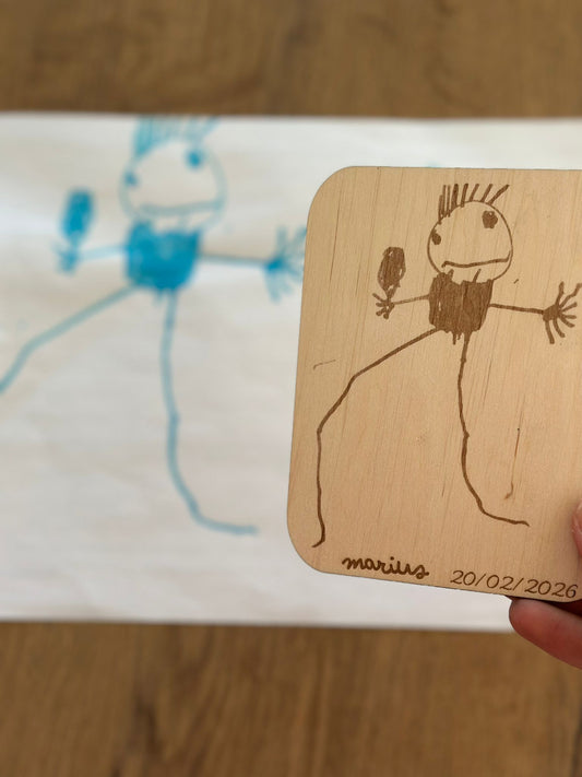Cadeau Fête des Mères personnalisé : le dessin de votre enfant gravé sur bois