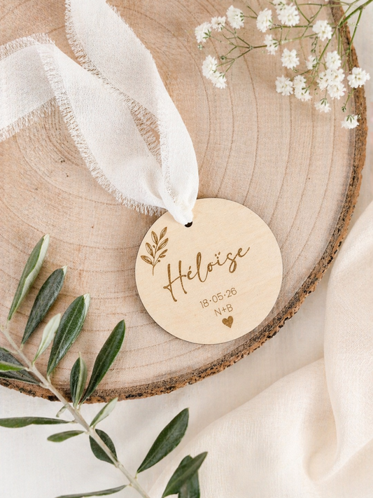 Marque place mariage bois personnalisé avec ruban – Prénom invité, date & initiales