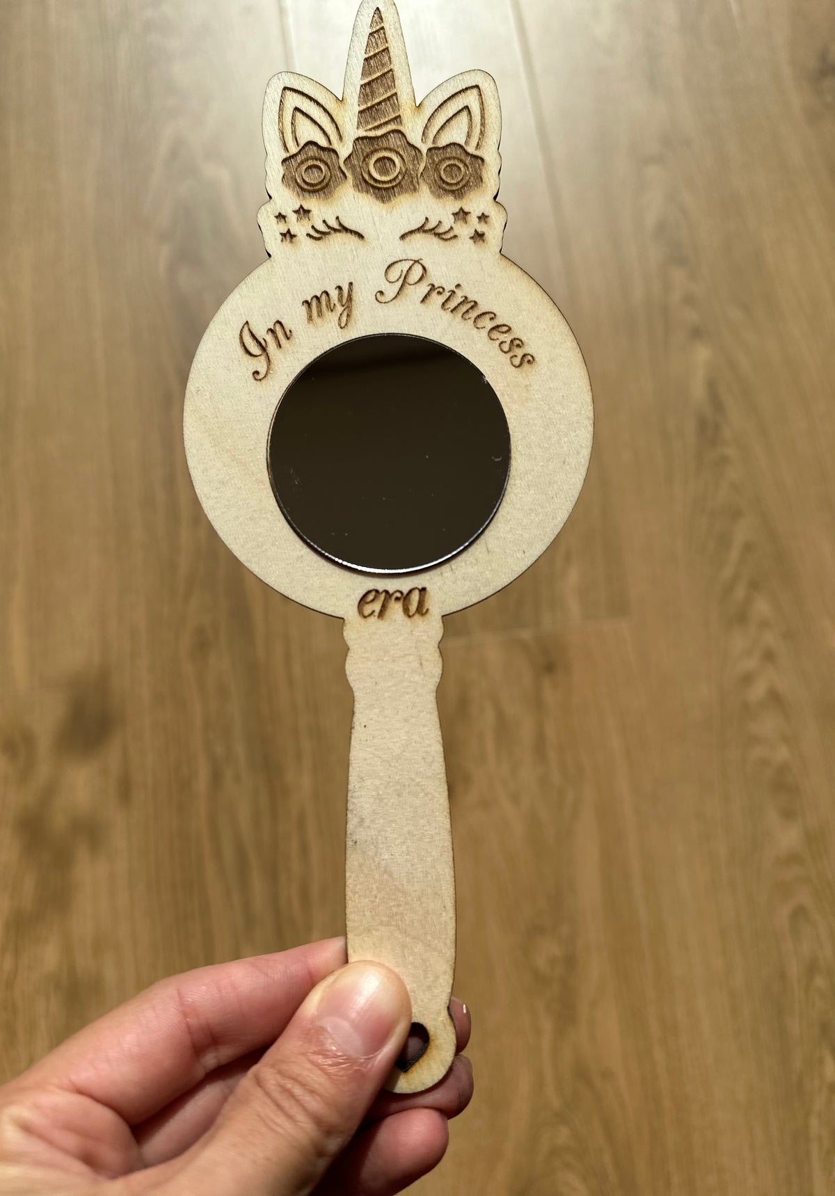 Miroir mantra en bois personnalisé, cadeau self-love enfant avec prénom gravé, Chou Rose (visuel 2)