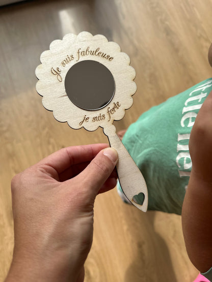 Miroir mantra en bois personnalisé, cadeau self-love enfant avec prénom gravé, Chou Rose (visuel 5)