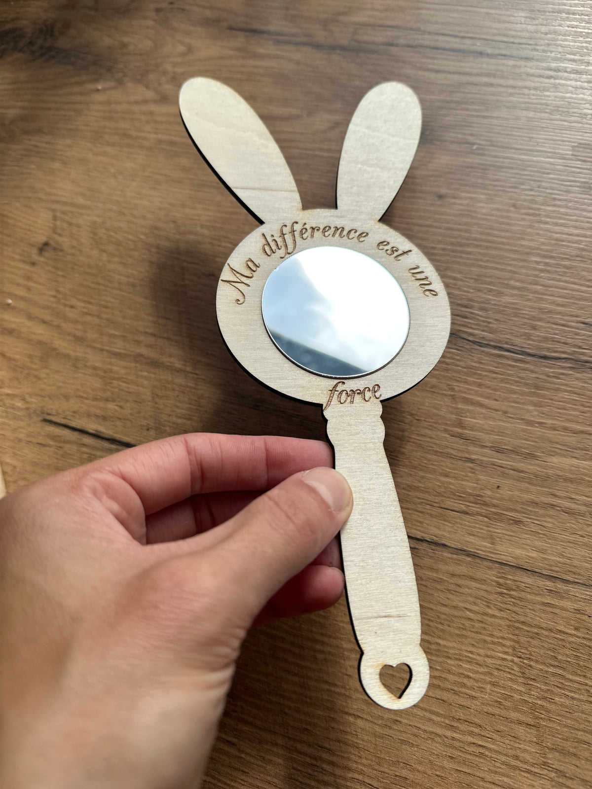 Miroir mantra en bois personnalisé, cadeau self-love enfant avec prénom gravé, Chou Rose (visuel 6)