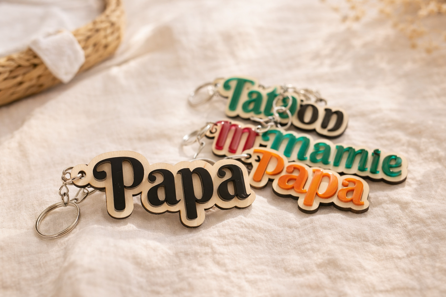 Porte-clé prénom personnalisé en bois – Cadeau maman, naissance, maîtresse