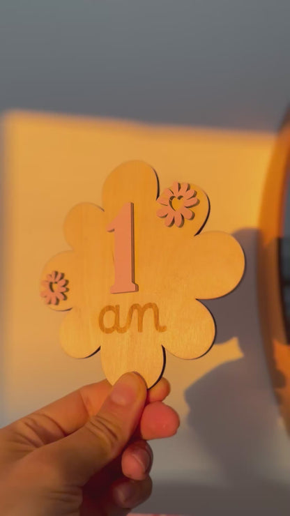 carte étape rose en bois 1 mois en forme de fleur
