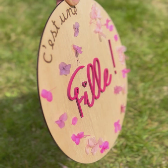 disque en bois "c'est une fille" 3 d