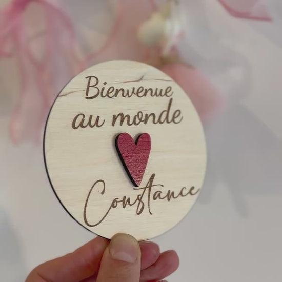 bienvenue au monde Constance : carte en boisannonce naissance bébé