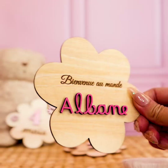 Cartes étapes bébé en forme de fleurs en 3 dimensions et couleur 